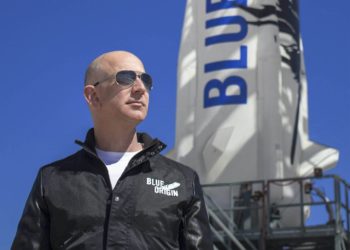 Jeff Bezos padit NASA-n