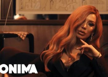 Këngëtarja shqiptare rrëfehet live mes lotësh: I dashuri më ka keqtrajtuar, vajza mos u dashuroni me djem me zinxhira (FOTO)