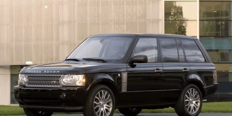 Gjendet në Gjirokastër një nga dy fuoristradat e vjedhura në Sarandë, mister fati i ‘Range Rover’-it tjetër