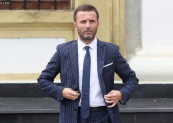 Erion Braçe nuk pret qeverinë e re, jep dorëheqje nga posti i zv.kryeministrit (VIDEO)