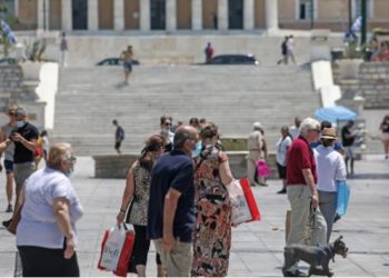 Mbi 2600 raste të reja me COVID në Greqi, ndërrojnë jetë 34 pacientë