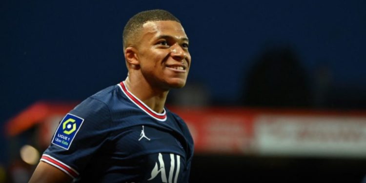 Pochettino: Mbappe është grumbulluar, nesër luan krah Messit e Neymarit