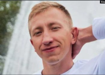 Policia ukrainase gjen të varur aktivistin bjellorus