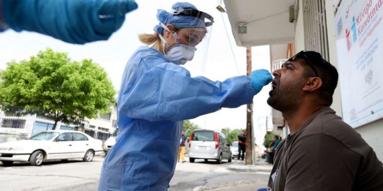 Greqia vendos masa të reja kufizuese, ja çfarë ndodh me të pavaksinuarit