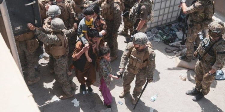 Banka Botërore pezullon ndihmën për Afganistanin