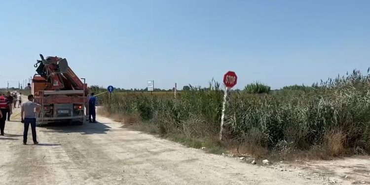 Automjeti bie në kanal, dy jetë të humbura