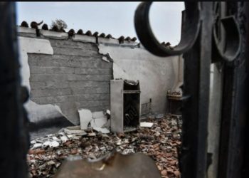 Greqi/ Qindra banorë mbeten pa strehë prej zjarrit në Evia