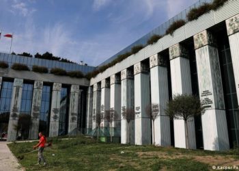 Polonia sinjalizon kompromis me BE për reformën në drejtësi