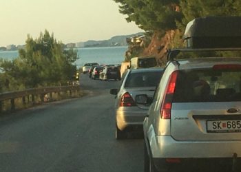 Makina përplas të miturën në Orikum, arrestohet shoferi