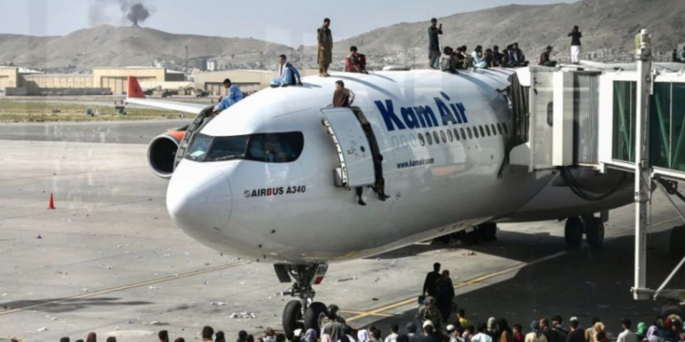 Paralajmërohen sulme të reja terroriste në aeroportin e Kabulit