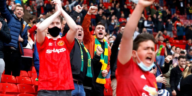 Tifozët e Man.Utd marrin lajmin e mrekullueshëm para ndeshjes me Leeds