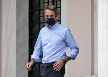 Ndryshime në qeverinë greke, Mitsotakis largon dy ministra