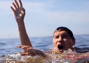 Rrymat detare po marrin jetë njerëzish në det! Urgjenca Kombëtare: 6 minutat që mund t’ju shpëtojnë jetën! (VIDEO)