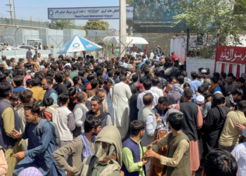 VOA: Grupi i parë prej 250 afganësh mbërrin brenda javës në Shqipëri, me organizimin do të merret një anëtar i kabinetit Rama