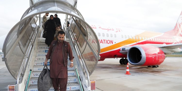 Mbërrijnë edhe 150 afganë të tjerë në Shqipëri, shkon në 607 numri total