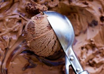 Konfirmohet nga AKU, 11.7 ton akullore me përmbajtje kancerogjene është shitur në Shqipëri