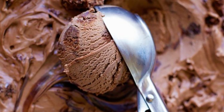 Konfirmohet nga AKU, 11.7 ton akullore me përmbajtje kancerogjene është shitur në Shqipëri