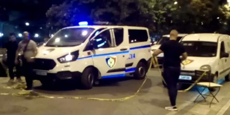 Bilanc i rëndë në Lushnje, ekzekutohet pronari i një lokali, 5 të plagosur. Gjendet e djegur makina e autorëve
