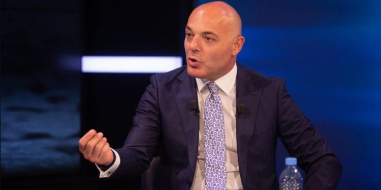 Shqipëria pranoi afganët, Fevziu: Secili prej tyre është njëri nga ne, çfarë do ishte bërë me Kosovën nëse do e kishim lënë në duart e Millosheviçit?