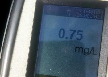 Drejtonte i dehur autobusin me 36 pasagjerë, pranga shoferit