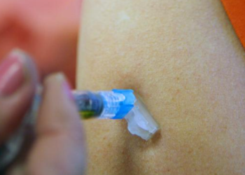 DW: Politikanët kërkojnë vaksinimin e fëmijëve