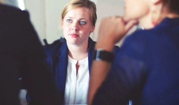 3 gjëra që ju nevojiten femrave për të pasur sukses në karrierën e tyre