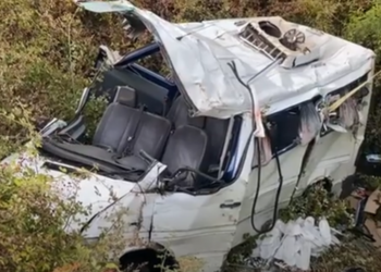 Pamje të frikshme/ Shihni si duket furgoni pas aksidentit ku humbën jetën 5 persona (VIDEO)
