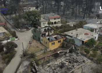 Pamje të rënda/ Shihni si është djegur ishulli grek (VIDEO me dron)