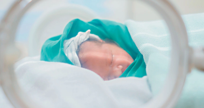 Grabitja e foshnjes shqiptare në maternitet në Athinë, testi i ADN-së zbulon gjithçka