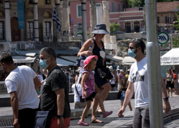 Greqia hyn në një spirale të rrezikshme, 4608 raste të reja me Covid, 32 jetë të humbura