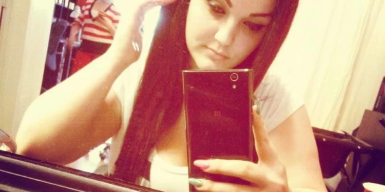 “Dy fëmijë të vegjël sonte do të shkojnë në shtrat pa nënën e tyre,” kjo është vajza nga Libohova e ekzekutuar në SHBA (FOTO)