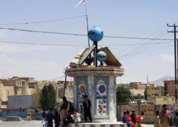 Talibanët marrin Gaznin, një hap më afër Kabulit