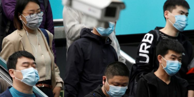 Pekini zyrtar: Fajësimi i Kinës për koronavirusin nuk e pastron SHBA-në