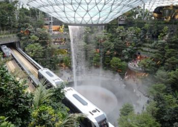 Aeroporti Changi i Singaporit bie nga froni/ Kush e zëvendësoj?