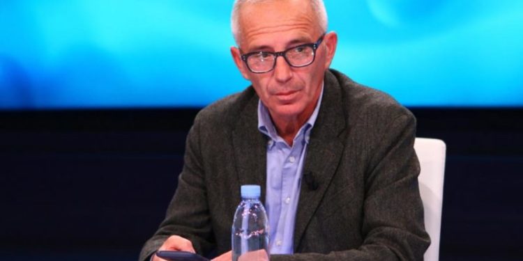 ‘Mark Marku sot ju dhjeu mu në pushtet, benefite, përfitime, lëpirje e servilizma’