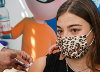 Rekord rastesh me COVID-19 në Izrael