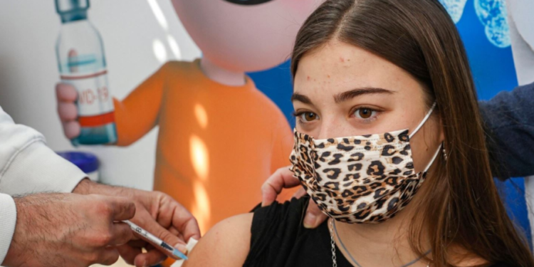 Rekord rastesh me COVID-19 në Izrael