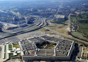 Vendimi i FDA për Pfizer, Pentagoni gati të bëjë të detyrueshme vaksinën