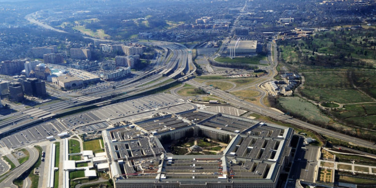 Vendimi i FDA për Pfizer, Pentagoni gati të bëjë të detyrueshme vaksinën