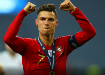 “Çmenden” drejtuesit e PSG-së, nisin punën për transferimin e Ronaldos