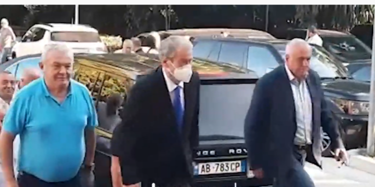 Berisha ngjit shkallët e PD-së me Dasho Alikon dhe Tritan Shehun (VIDEO)