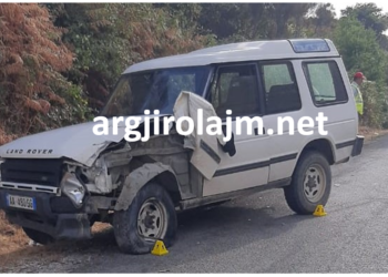 Drejtohej nga një vajzë 22 vjeçe, kjo është makina që hodhi në greminë ‘furgonin e vdekjes’ (DETAJET)