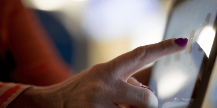 Eurostat: Popullsia e rritur e Shqipërisë më e “paditura” në Europë për teknologjinë