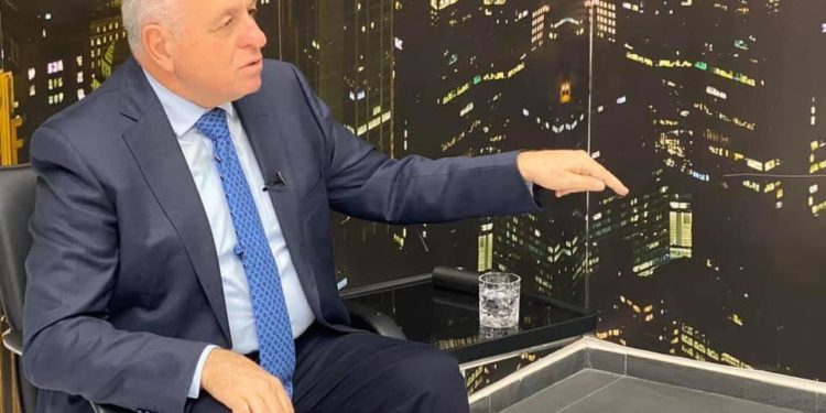 Tritan Shehu: Ju shqiptarë duhet të ulërijnë fort në këtë ditë, regjimi ju ka lënë rrugëve. Po vjen Jugosllavia e re