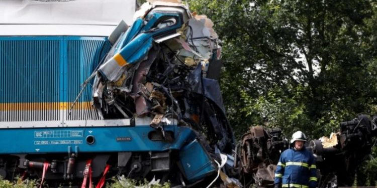 Aksident hekurudhor në Çeki, ndërrojnë jetë 3 persona