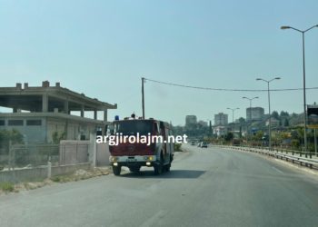 Beteja me flakët në Gjirokastër, plagoset një zjarrfikës i trupës së Libohovës