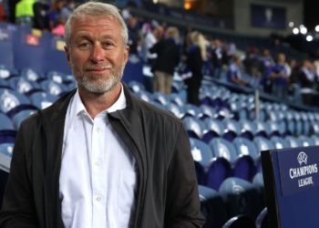 ÇMENDET ABRAMOVICH! Synon yllin e PSG dhe ofron 100 mln euro sipas RMC Sport