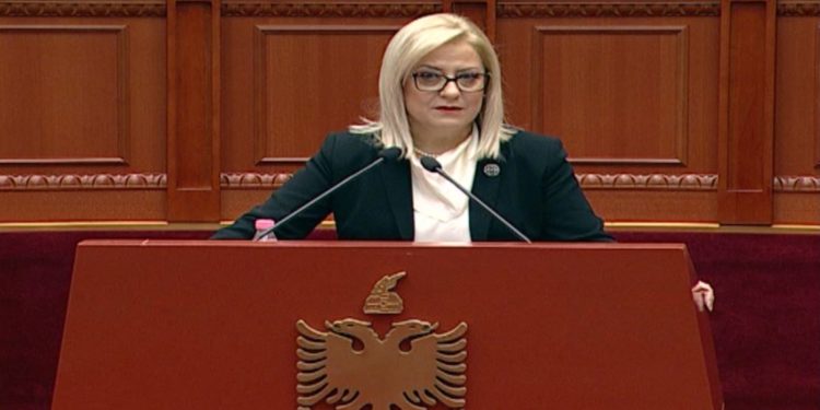 Lindita Nikolla merr vendimin e parë, nesër mblidhet Kuvendi