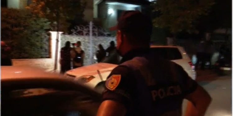 Policia mësyn në vilën e Adriatik Llallës, ish-kryeprokurori nuk është në banesë (FOTO)