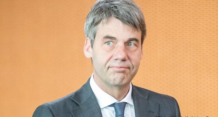 Vdekja misterioze e bashkëpunëtorit të ngushtë të Merkel, një javë pasi nisi punë në Pekin